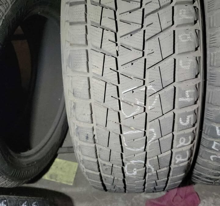 Bridgestone – Blizzak – 285/45R22 – Hiver – Neuf